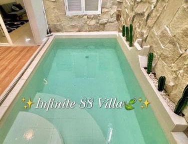 infinite 88 villa in Batu