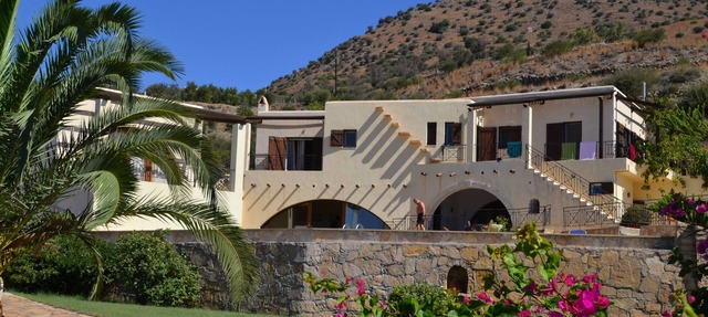 ISLAND VILLA sleeps 10 people in Αγ. Γαλήνη