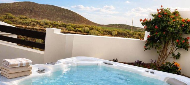 Jardines Acoran Penthouse with Jacuzzi, Palm Mar in Palm-Mar