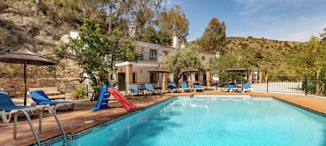 La Higuera Converted stables at Padre Aviles, Pool, Tennis, Family-Friendly in Málaga