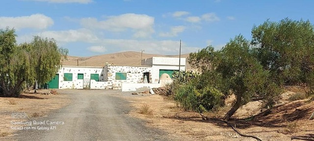 La niña de las parcelas in Puertito de los Molinos
