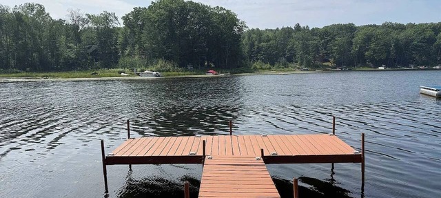 Lake Front! Private Dock! Water toys! in Gresham