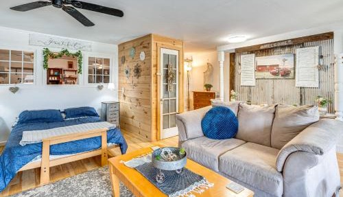 Lake & Mtn Views: Vermont Couple's Retreat! in Barton