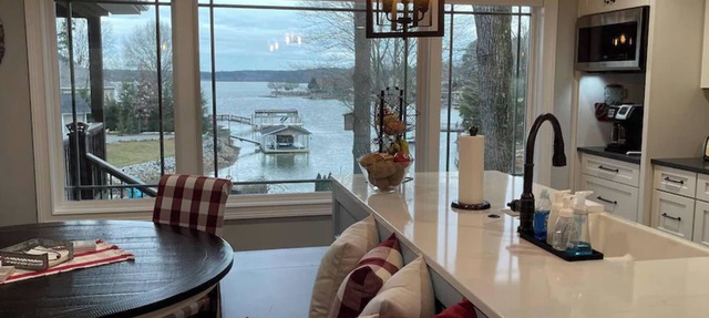 Lakefront home with private beach & gourmet kitchen in Sherrills Ford