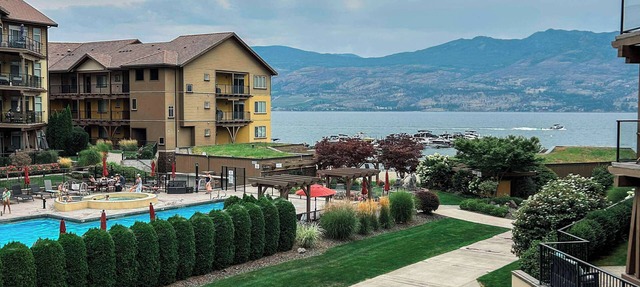 *LAKEFRONT + POOL VIEW* 3br/2bath Spacious + Beautiful Condo in West Kelowna
