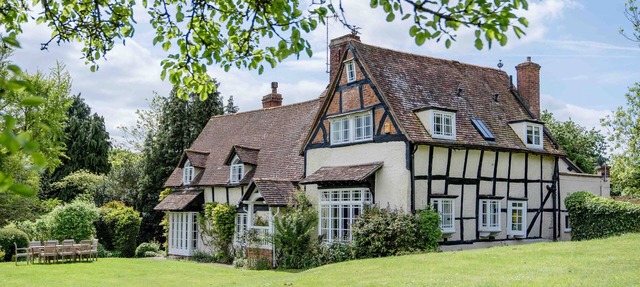 Large Listed Riverside Jacobean House in Evesham