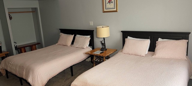Ledgerock at Whiteface - Deluxe Double Room in Wilmington