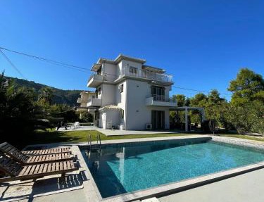Lefkada Beach Villa in Lefkada
