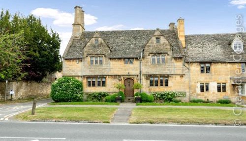 Little Gables in Broadway