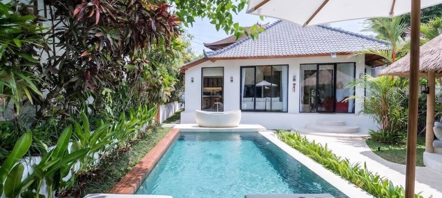 Luxe 2BR Villa in Ubud w Garden Bath, Patio & Pool in Gianyar Regency