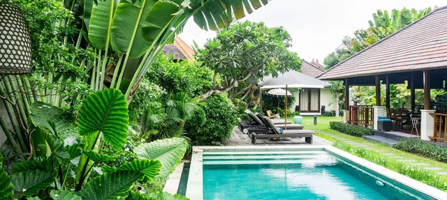 Luxuriate in a Vast Tropical Garden in Seminyak in Seminyak