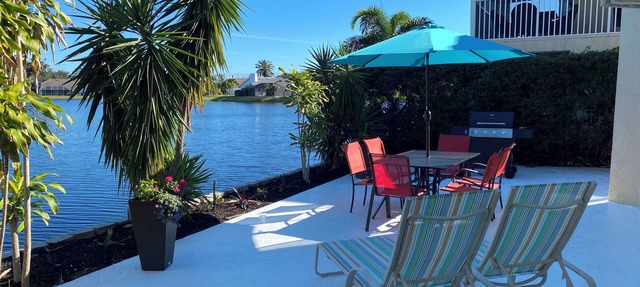 Luxurious Villa near Naples close to the beach with spectacular lakefront view. in Bonita Springs