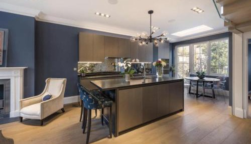 Luxury 4 Bedrooms 5 Baths 2 Receptions Family House with Garden Chelsea in London
