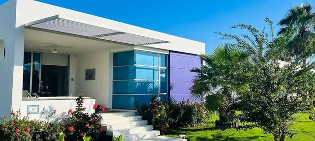 Luxury Beachfront Villa with Jacuzzi near Cartagena in Tubará