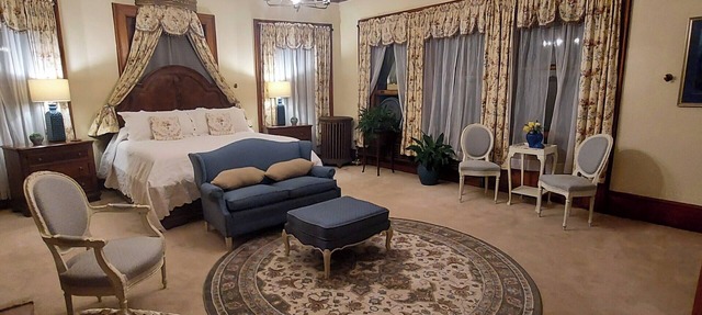 luxury Bed & Breakfast accommodations Tug Hill NY in Lyons Falls