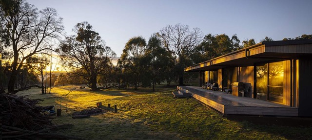 Luxury home set on 20 acres of secluded bushland. in Woodend