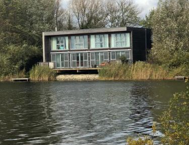 Luxury Lakeside House at Lakes by Yoo in Lechlade