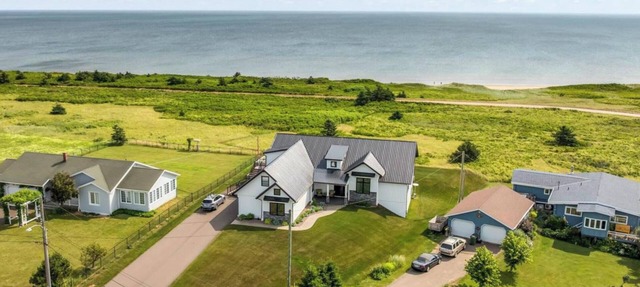 Luxury North Shore Retreat | Ocean Views | Steps to PEI National Park Beach in North Rustico