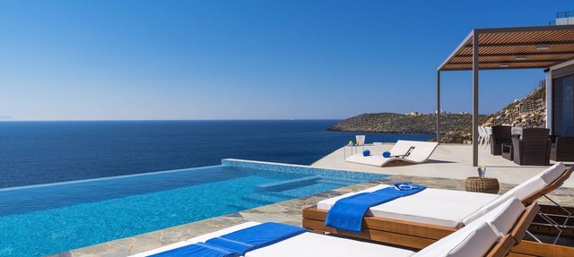 Luxury Seafront Villa in Tersanas