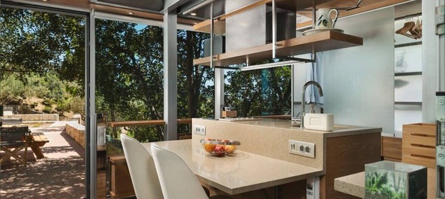 Luxury TreeHouse - A breath away from the beach in Loutraki