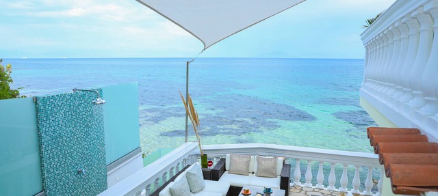 Luxury ,Waterfront Villa With Fantastic Sea Views, kayaks and paddle boards inc in Corfu