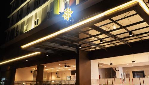 Lynn Hotel Serang in Serang