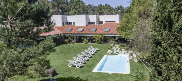 Magnificent Aroeira Villa | 6 Bedrooms | Pool Table | Private Pool in Herdade da Aroeira