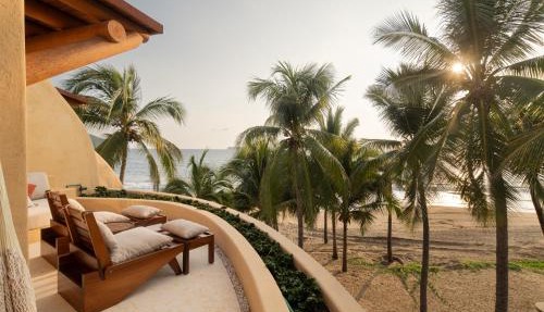 Mar de Coco Beach Front Villas in Zihuatanejo