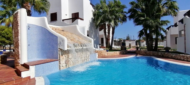 Marina dór IV, house 5, wifi 5 bedrooms, community pool, beach 300m away in Santanyí