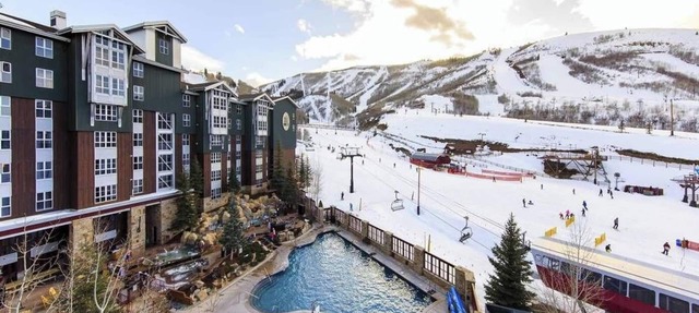 Marriott Mountainside - 2 Bedroom - Sleeps 8 - Multiple Ski Weeks Available! in Park City