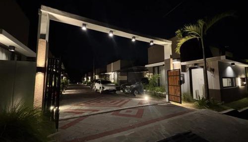 Menata Villa Harmoni in Pakem