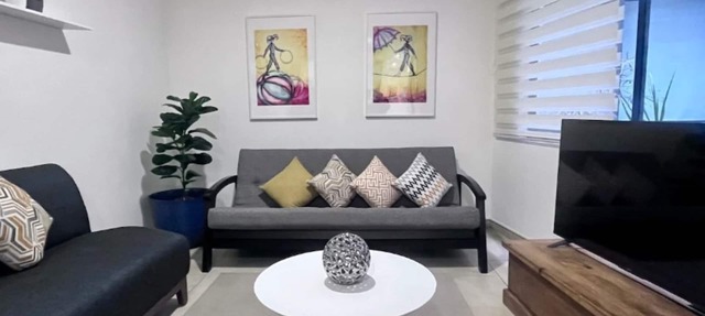 ML002- 2 BR/2 BTH - One Bedroom Apartment, Sleeps 4 in Ciudad de México