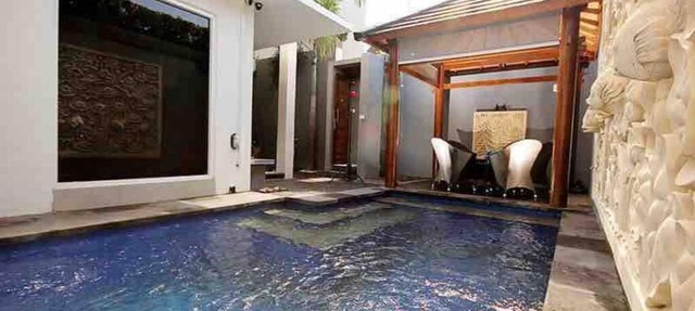 Modern 3 Bedrooms Villa with Private Pool in Legian