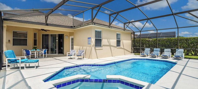 ⭐Modern 5 Bed, 4 Bath Home on Calabay Parc | Private Pool | Minutes to Disney⭐ in Davenport