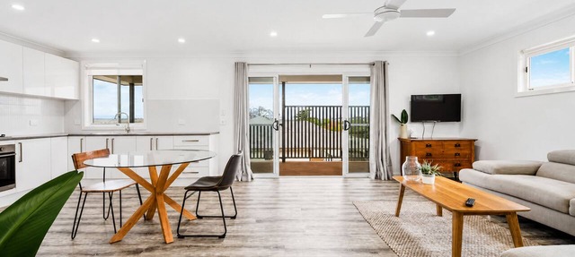 Modern designed flat & endless views over Bathurst in West Bathurst