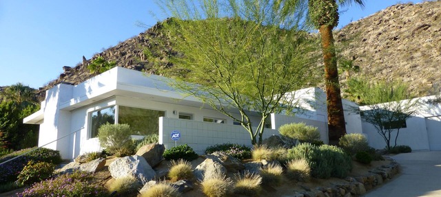 Modern Hillside Retreat+Private+Great Views+Wind-Protected +Paradise! in Palm Springs
