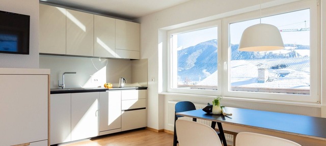 Modern "Hus Apartment - Nr. 5" with Balcony, Garden & Wi-Fi in Olang