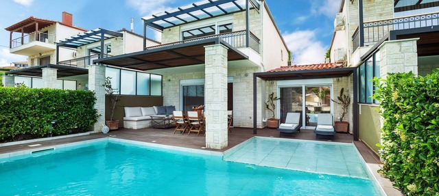 Modern Secluded Villa with Sea Views – Pool, WiFi, Aircon in Hanioti