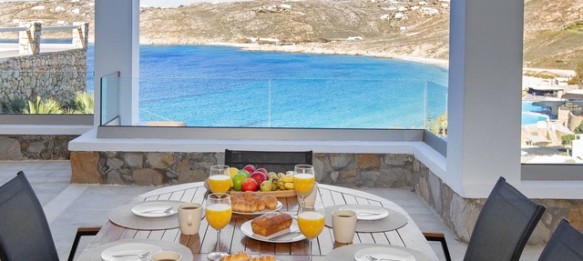 Mykonian house in Elia beach by GHH in Mykonos