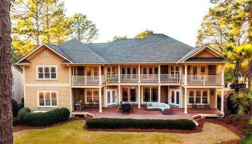 New - Spectacular️ Golf Views - Sleeps 20 - Pinehurst National #9 - Near DT Pinehurst! in Pinehurst