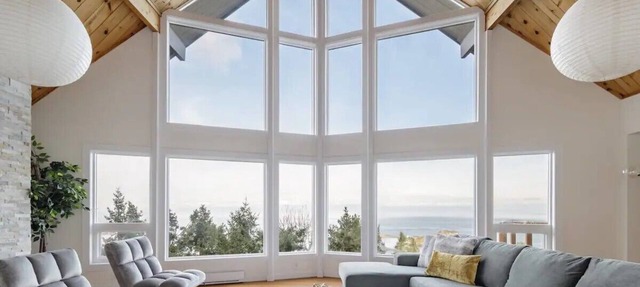 Ocean's Embrance Suite in Nanaimo