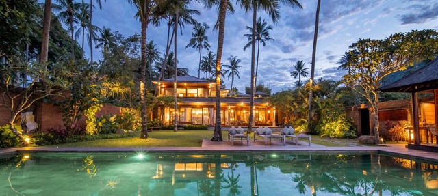 Ocean View Villa Manis, 6BR Retreat, East Bali in Candidasa