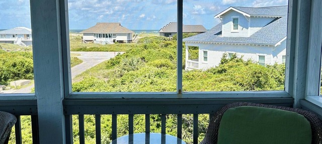 Ocean Views! Walk to Beach! Sun & Screened Porches. Both Clubs. in Bald Head Island