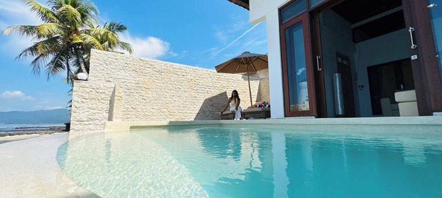 Oceanfront | Infinity Pool | Luxury 3 BDRM in Bali