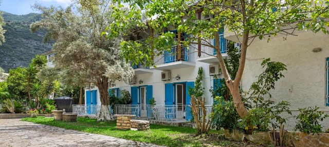 Oceanis Rooms in Mikros Gialos