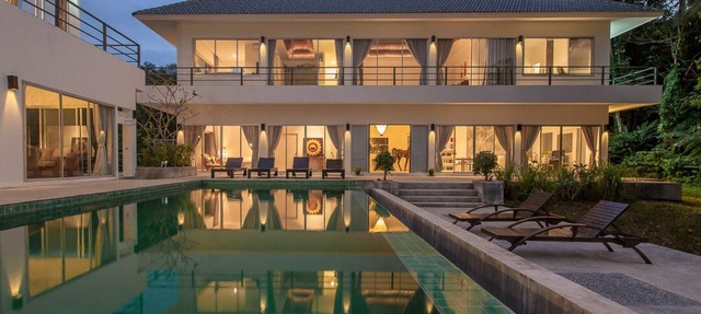 OceanView Private Villa: Walk to Beach; pool in Phuket