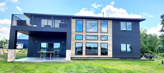 On Lake Time! Stunning Modern Lakefront 5 BR/4 BA on Maple Lake ~ Sleeps 12+ in Alexandria