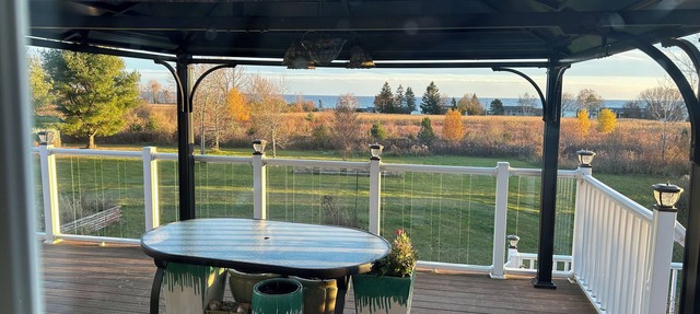 one suit share kitchen, dining room, leaving room, with AC in Colborne in Colborne