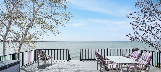 Ottertail Lakefront 3BR. Boat lift. Cozy. Awesome! in Ottertail