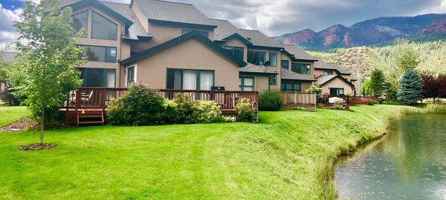 Panoramic Mountain Views, Stream in the back, on the Golf Course! A/C, Hot Springs! in Durango